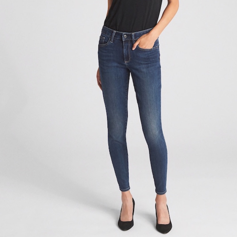 Gap Midrise Curvy True Skinny Jean Medium Rinse 33